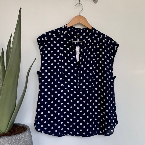 J. Crew Drapey cap-sleeve top in polka dot Navy and White L NWT - Picture 6 of 12